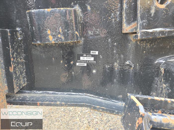 Used 2016 Trail King HRGN 8 Axle Lowbed/Lowboy Combination