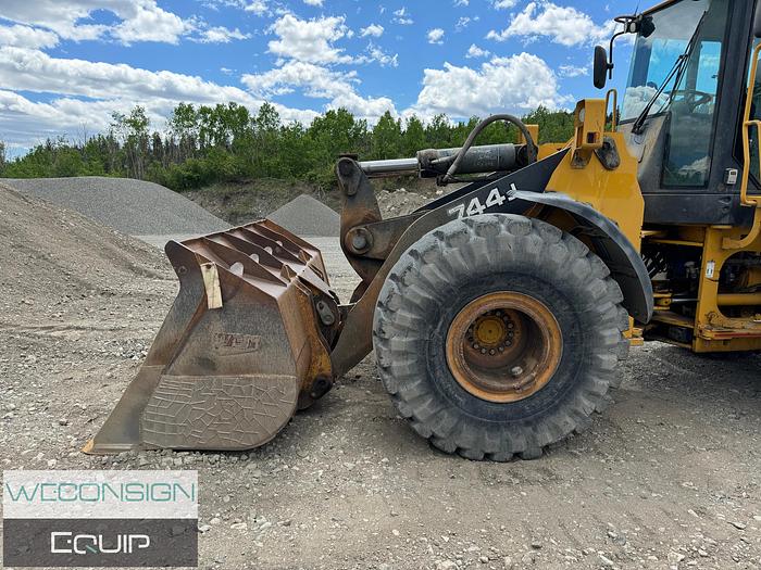 Used 2006 John Deere 744J Wheel-Loader