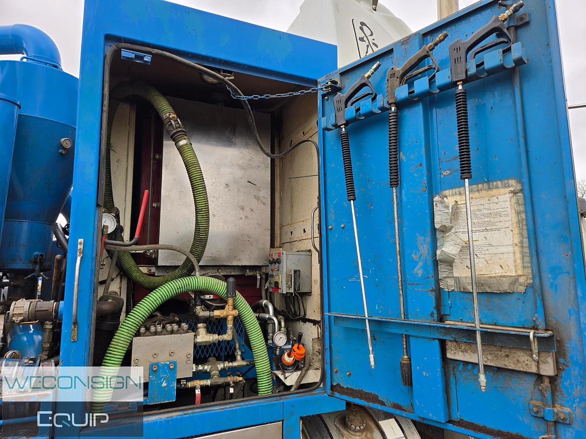 Used 2011 Western Star 4900 Tri-Drive DOT Hydrovac