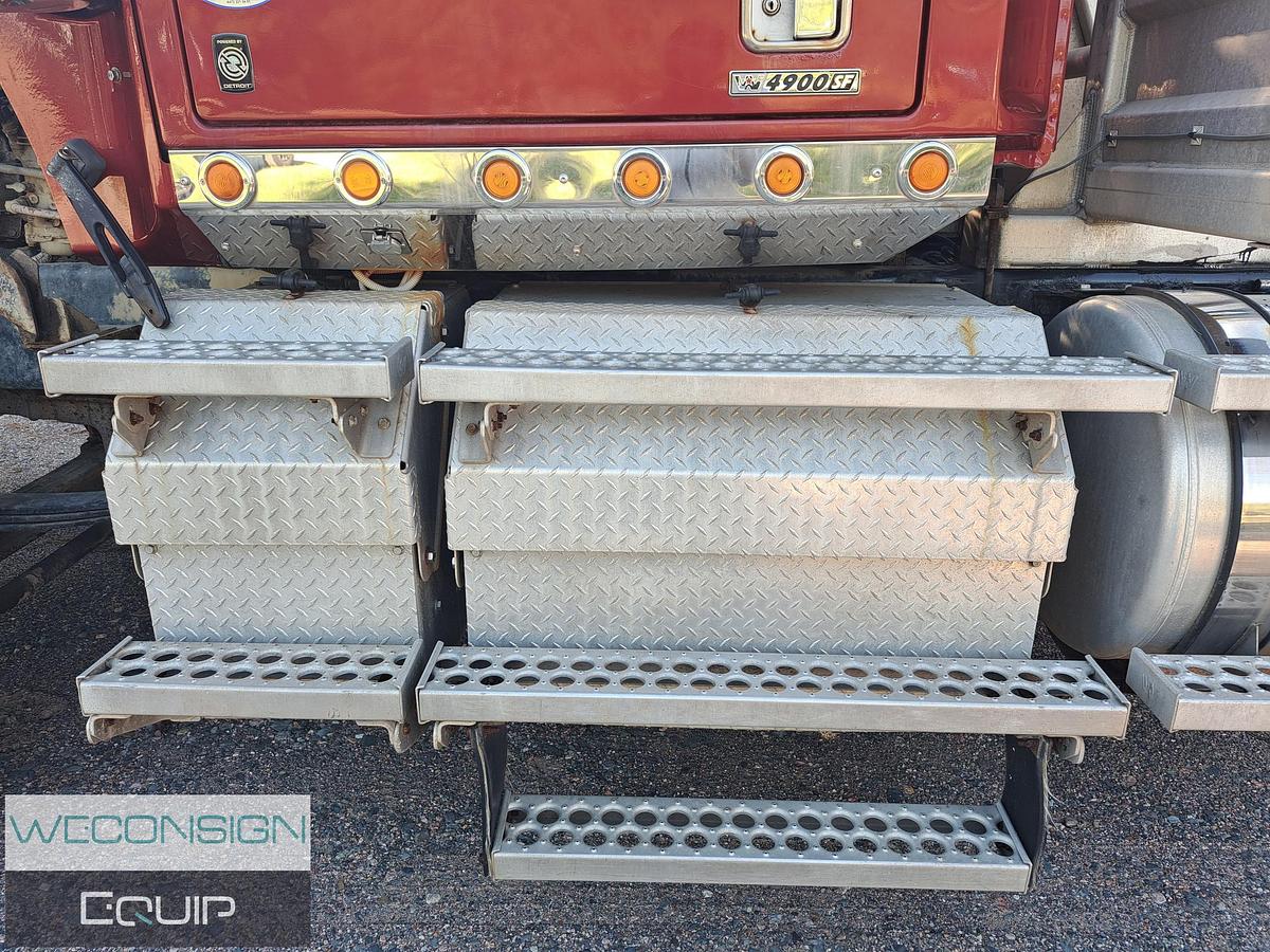 Used 2017 Western Star 4900SF