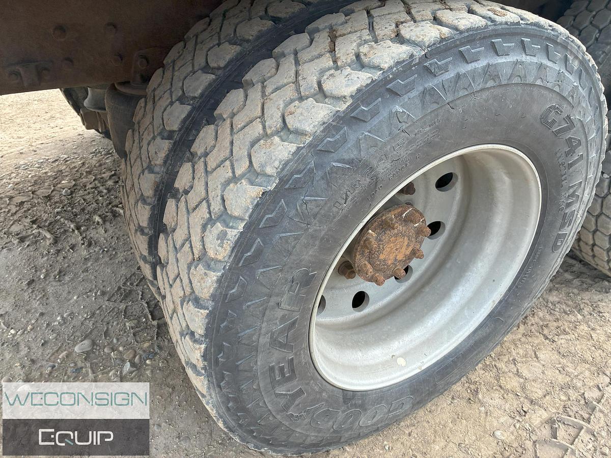 Used 2010 Kenworth T800 Tri Drive Combo Vac