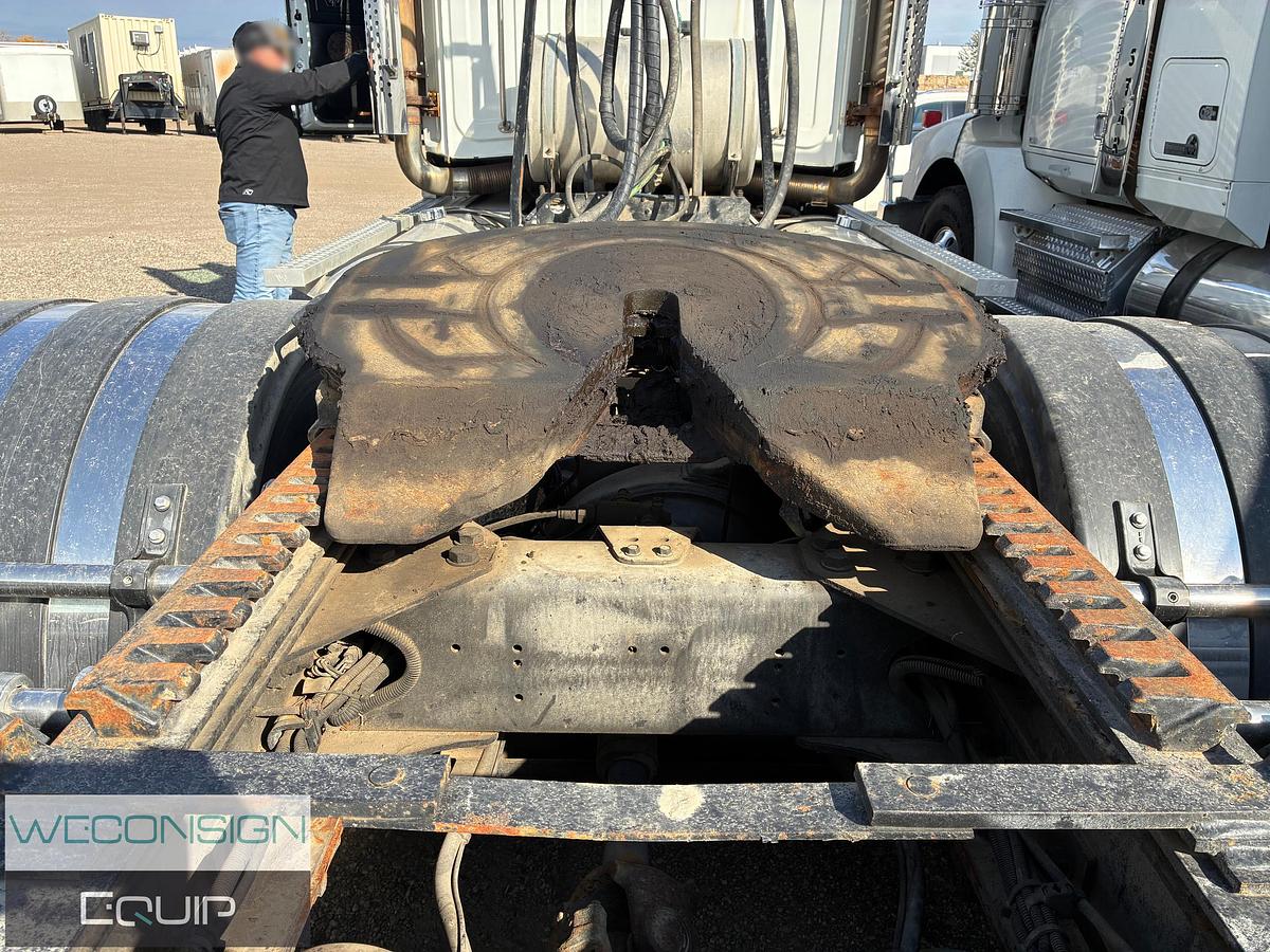 Used 2019 Western Star 4900SB Day Cab Truck Tractor
