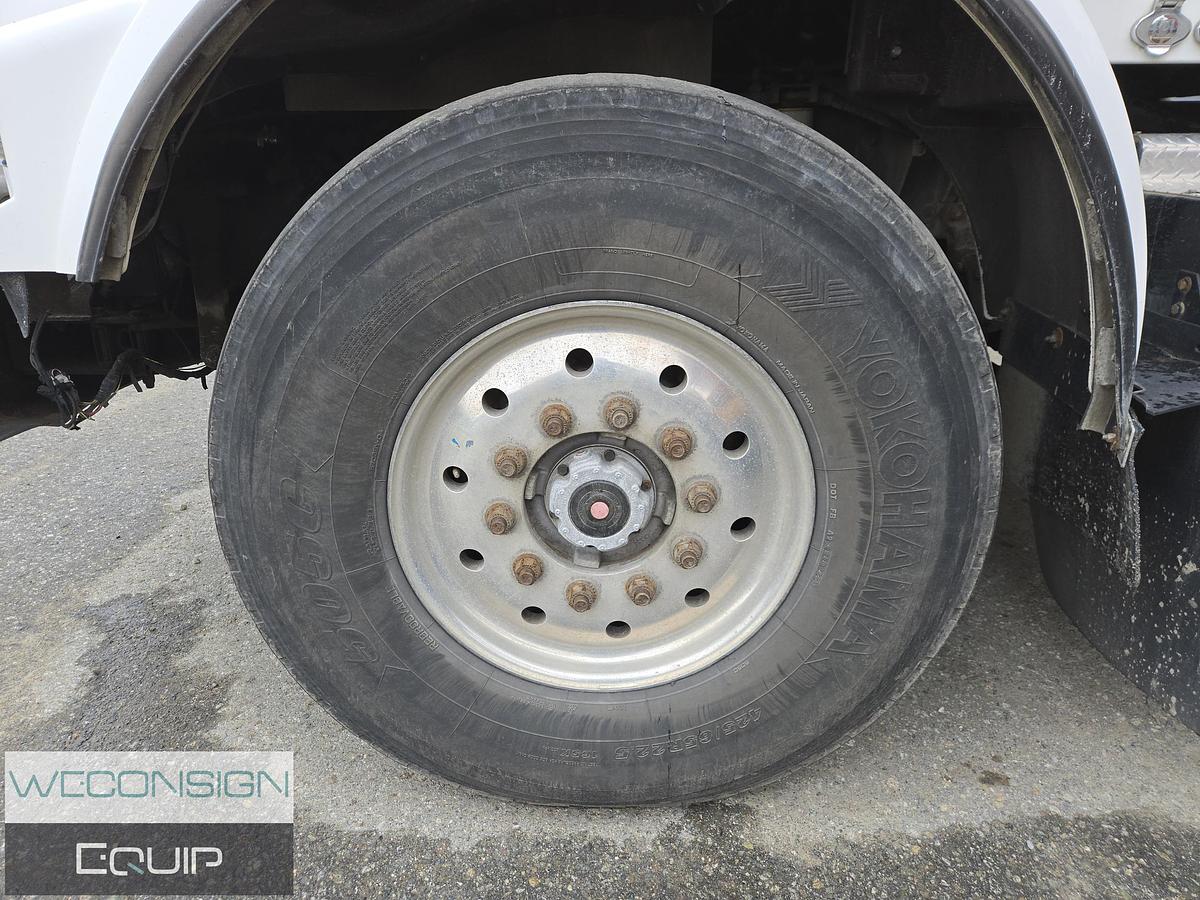 Used 2008 Kenworth T800 Tri Drive Stone Slinger