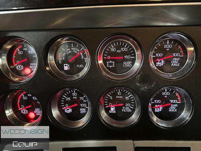 Used 2019 Kenworth W900L Sleeper Tandem Yellow