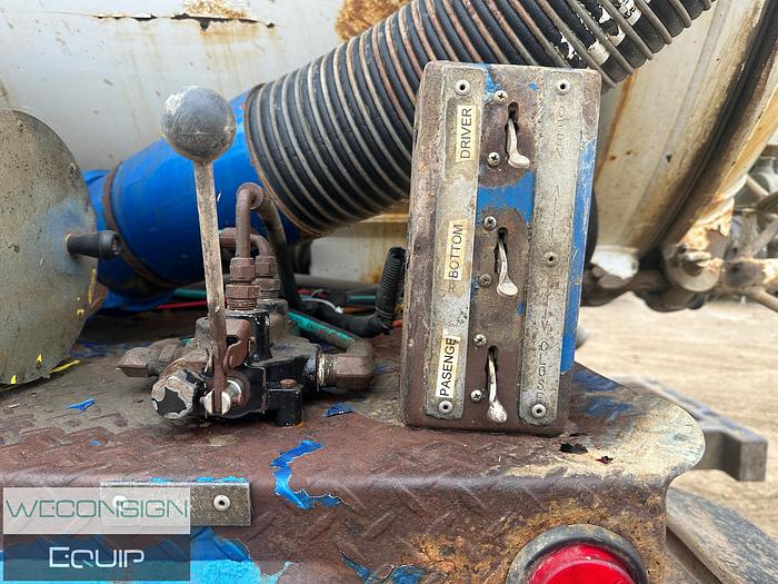 Used 2012 Kenworth T800 DOT Vacuum