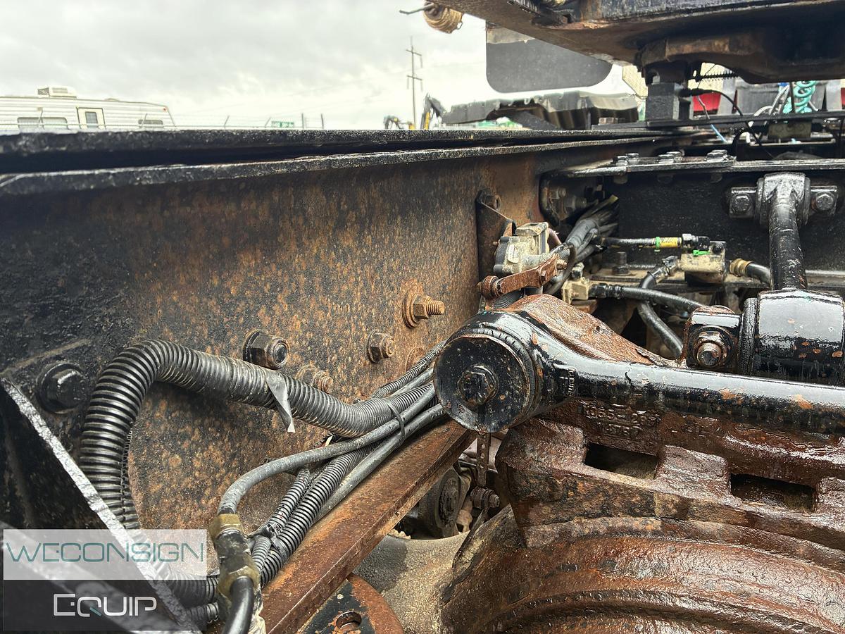 Used 2005 Kenworth T800 Heavy Haul Truck Tractor