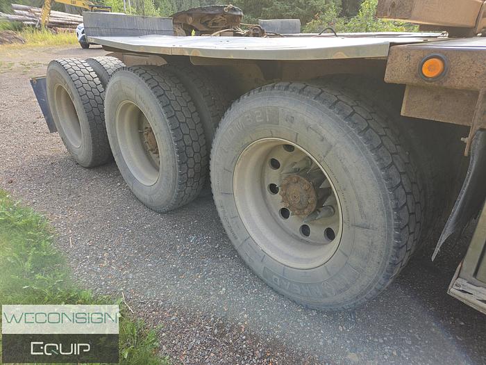 Used 2007 Peterbilt 378 Tri Drive Winch Truck