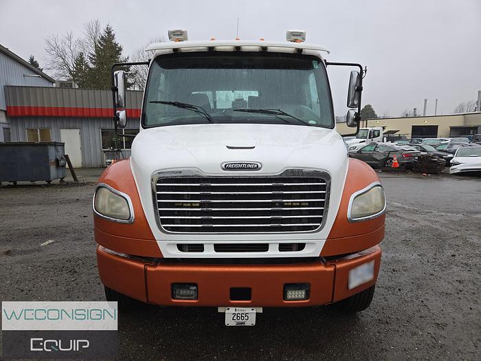 Used 2009 Freightliner M2 Tow Truck