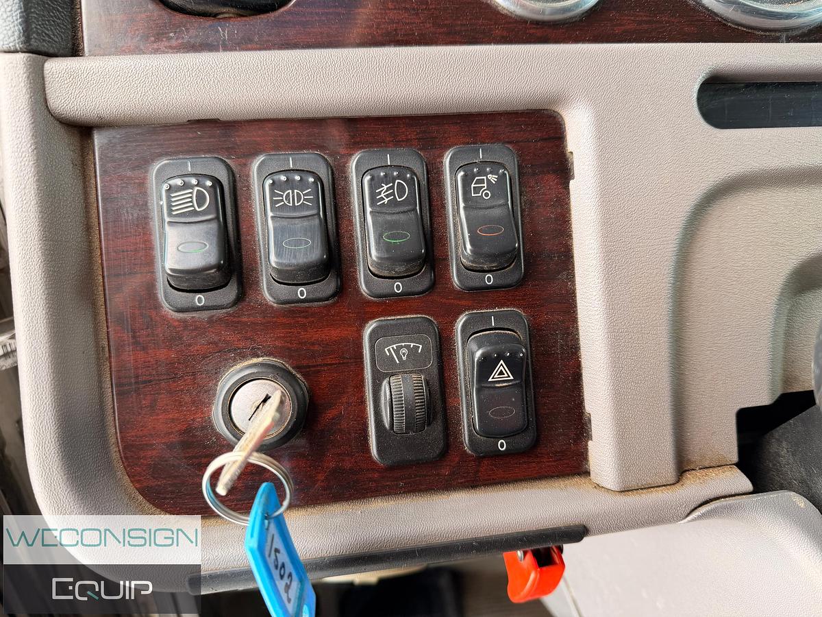 Used 2015 Peterbilt 367 Tri Drive Winch Truck