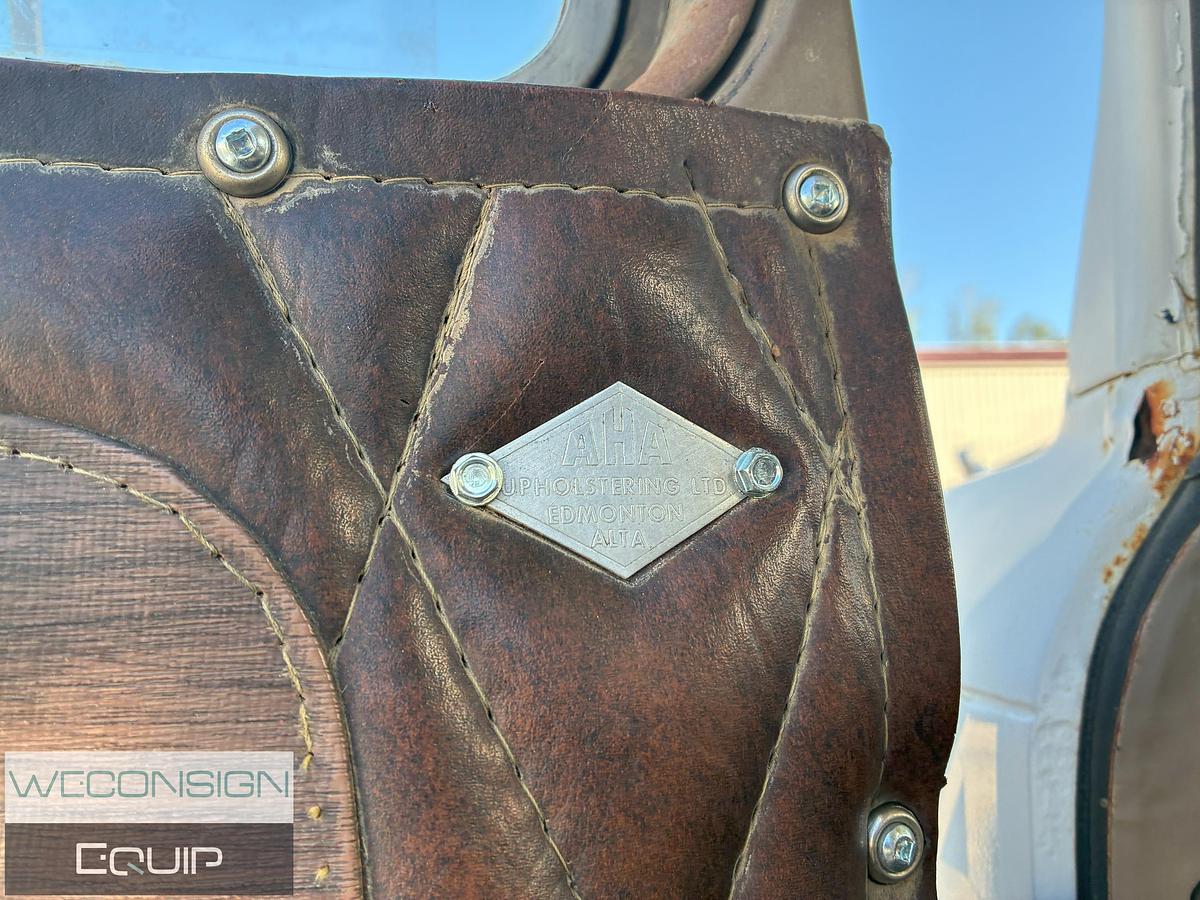 Used 1986 Mack Single Bed Truck