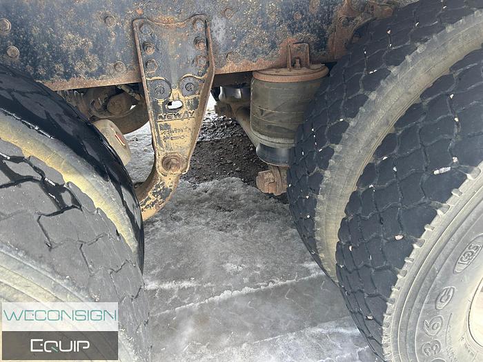 Used 2004 Kenworth T800 Picker Truck