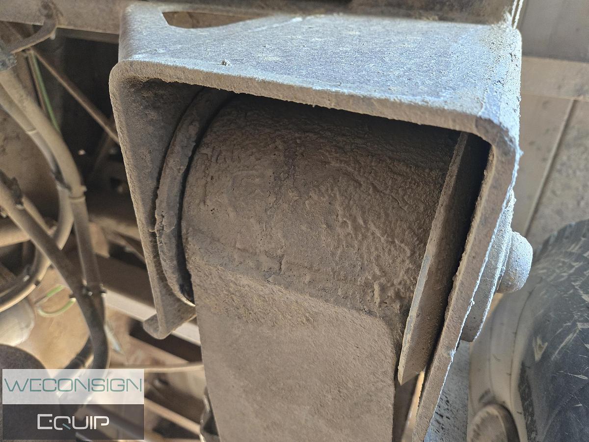 Used 2006 Manac 53' Flat Deck Sliding Axle