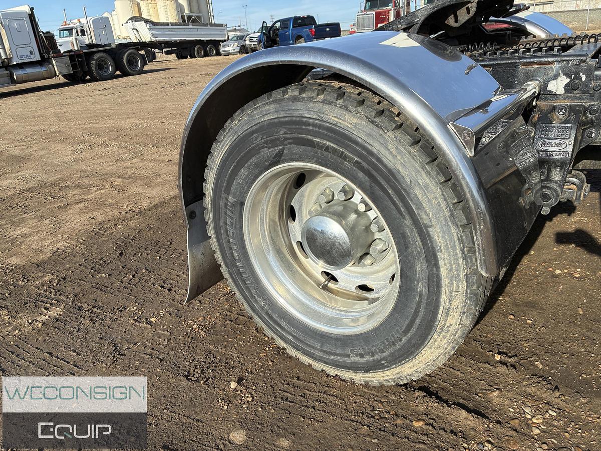 Used 2000 Peterbilt 389
