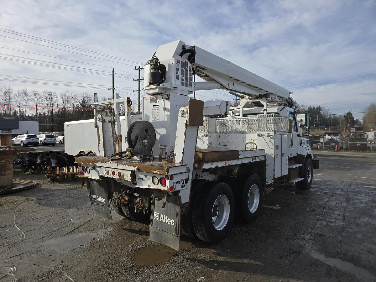 Used 2013 Freightliner 114SD TA Digger Truck