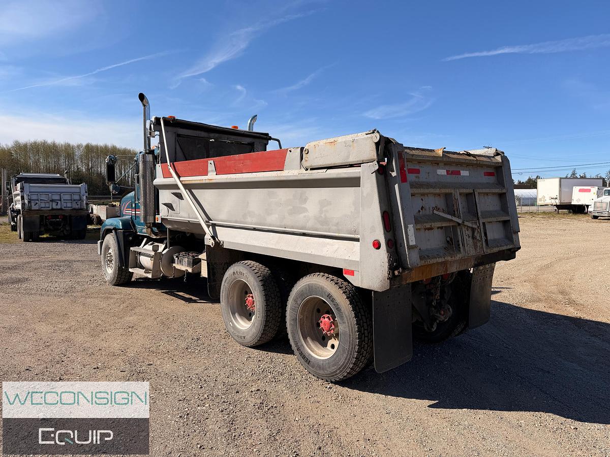 Used 1997 Freightliner USF-1E TA Dump Truck