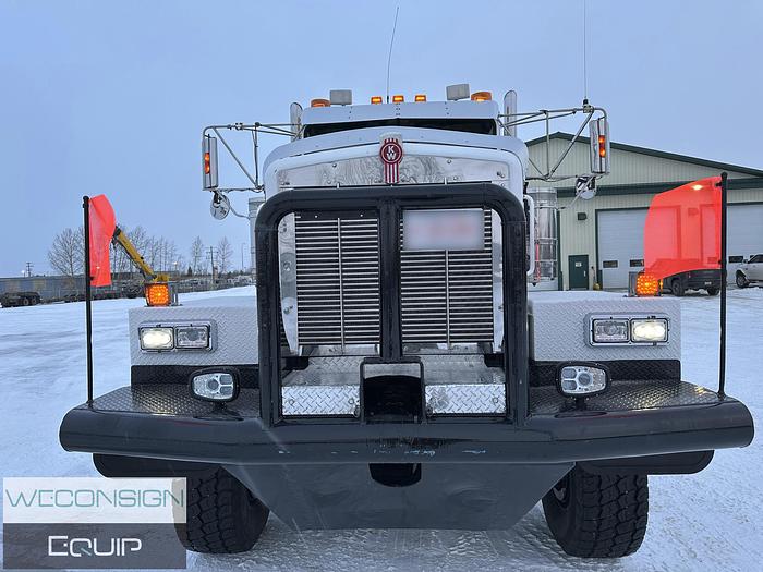 Used 2004 Kenworth C500B Bed Truck
