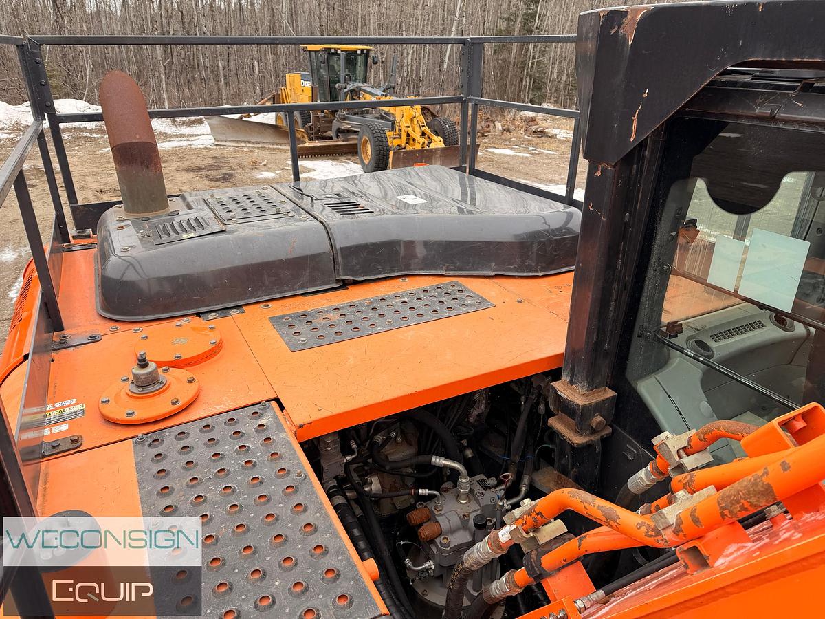 Used 2014 Hitachi ZX210LC-5N Excavator