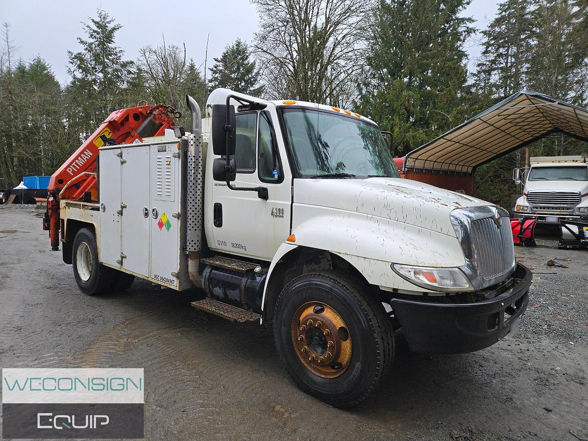 Used 2002 International 4300SBA Service/ Mechanics Truck