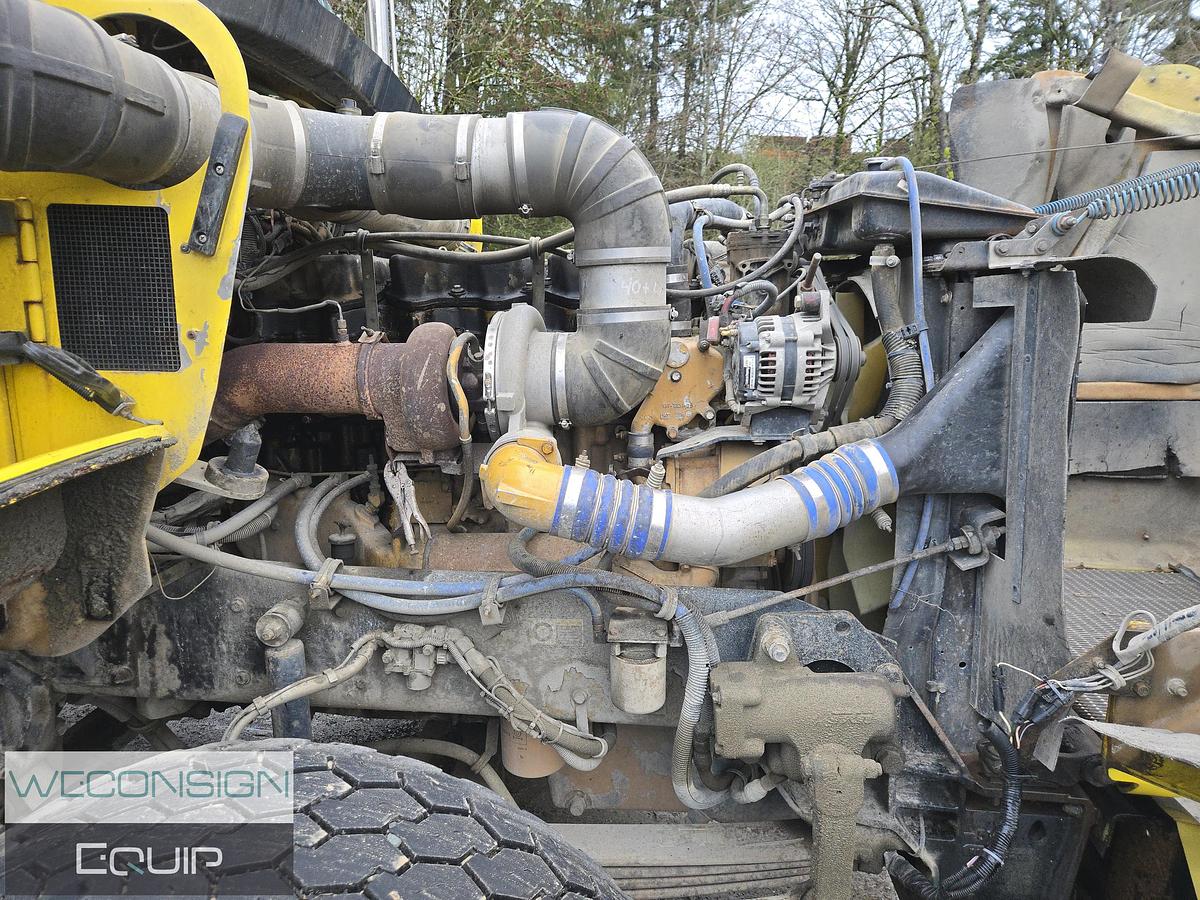 Used 2004 Kenworth T800B TA Dump Truck