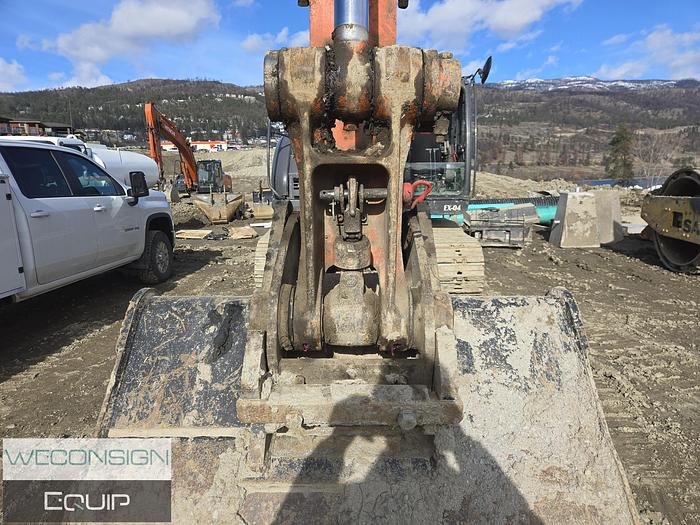 Used 2011 Hitachi  ZX225USR-3 Excavator
