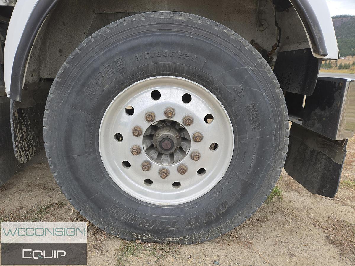 Used 2006 Kenworth W900B Sleeper Truck Tractor