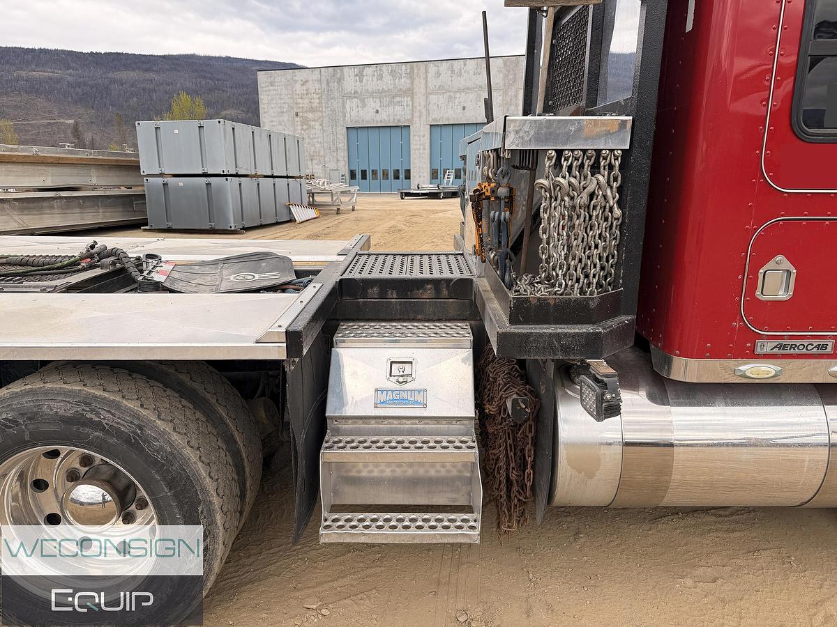 Used 2009 Kenworth T800 Winch Truck
