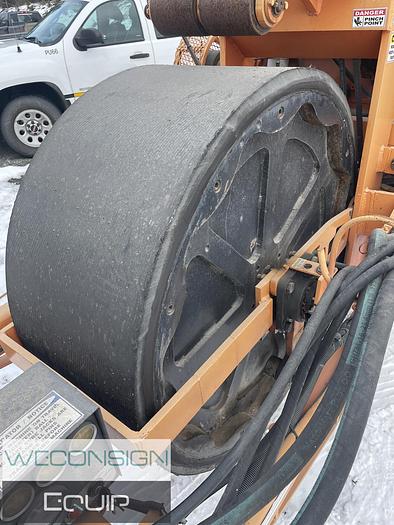 Used 2002 Nissan 2500 – Pavement Marking Vocational Truck