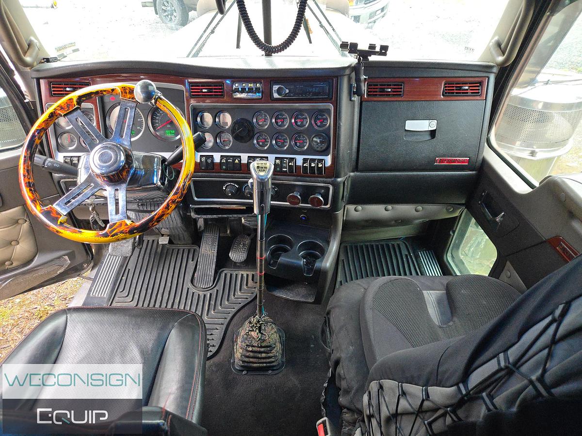 Used 2009 Kenworth W900L TA Sleeper Truck Tractor