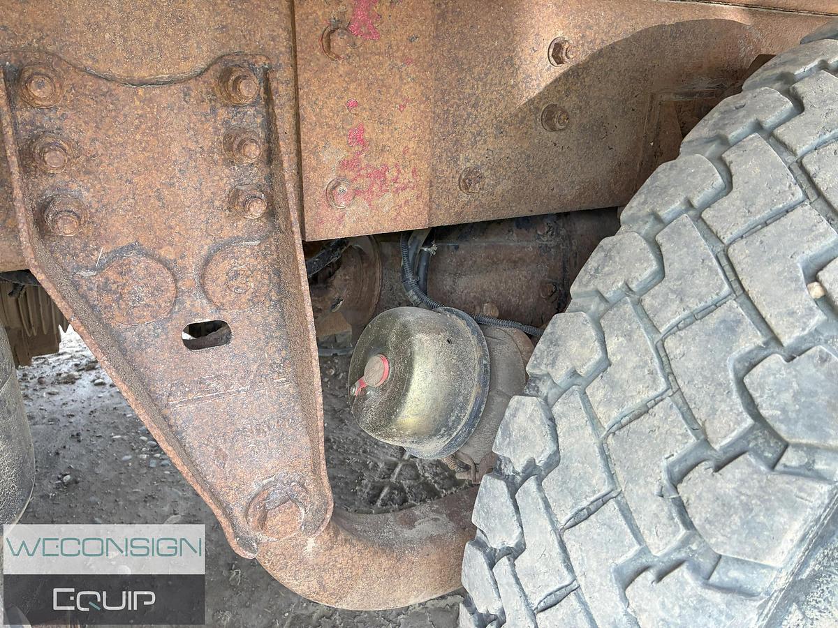 Used 2010 Kenworth T800 Tri Drive Combo Vac