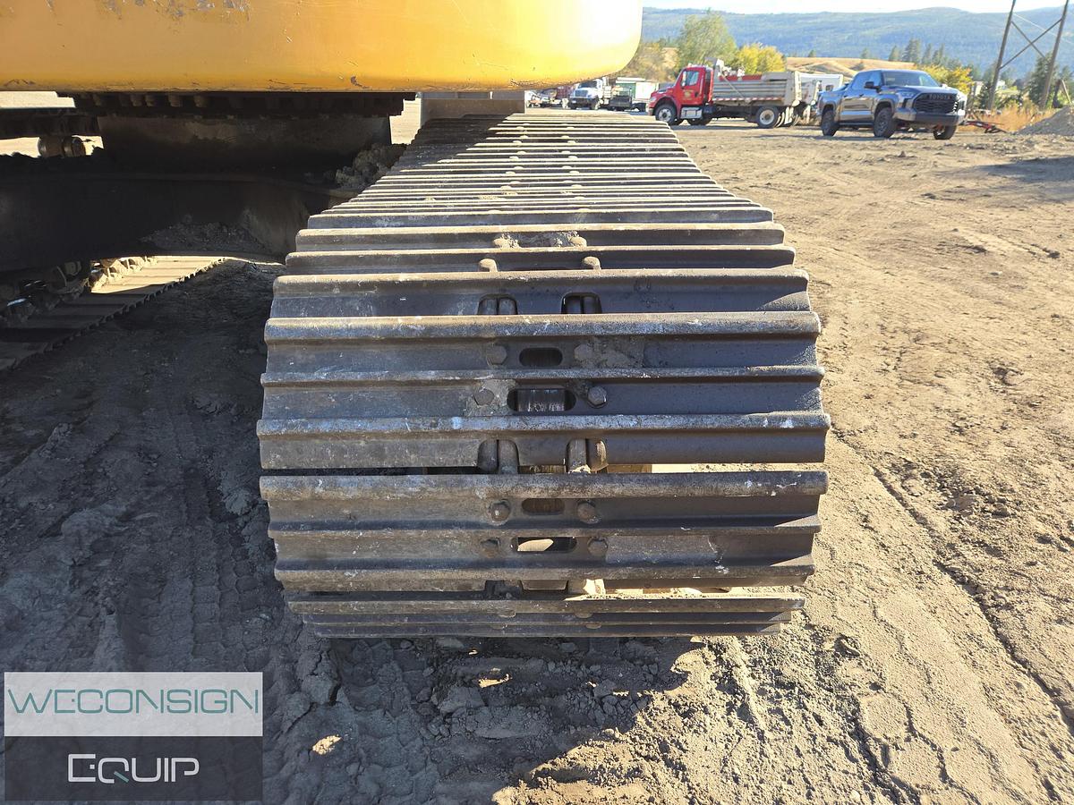 Used 2011 John Deere 225D LC