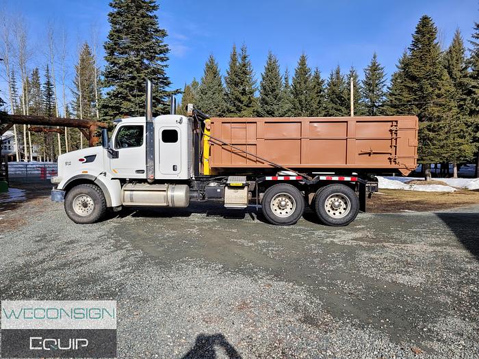Used 2019 Peterbilt 367 Tandem Roll Off Truck