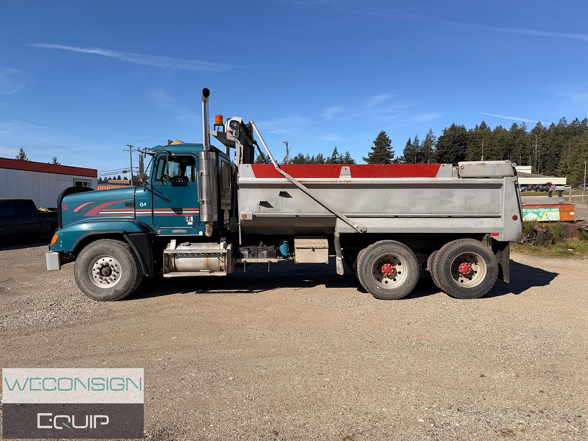 Used 1997 Freightliner USF-1E TA Dump Truck