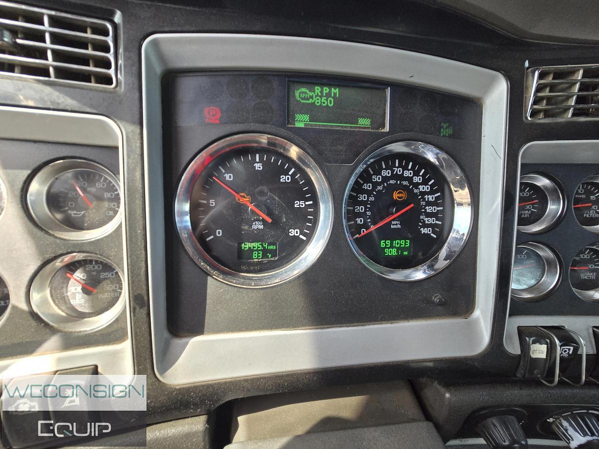 Used 2011 Kenworth T800 Tri Drive Texas Bed Truck