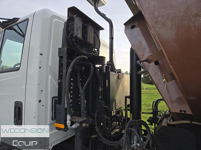 Used 2016 International 7400SBA Sander/ Dump Truck