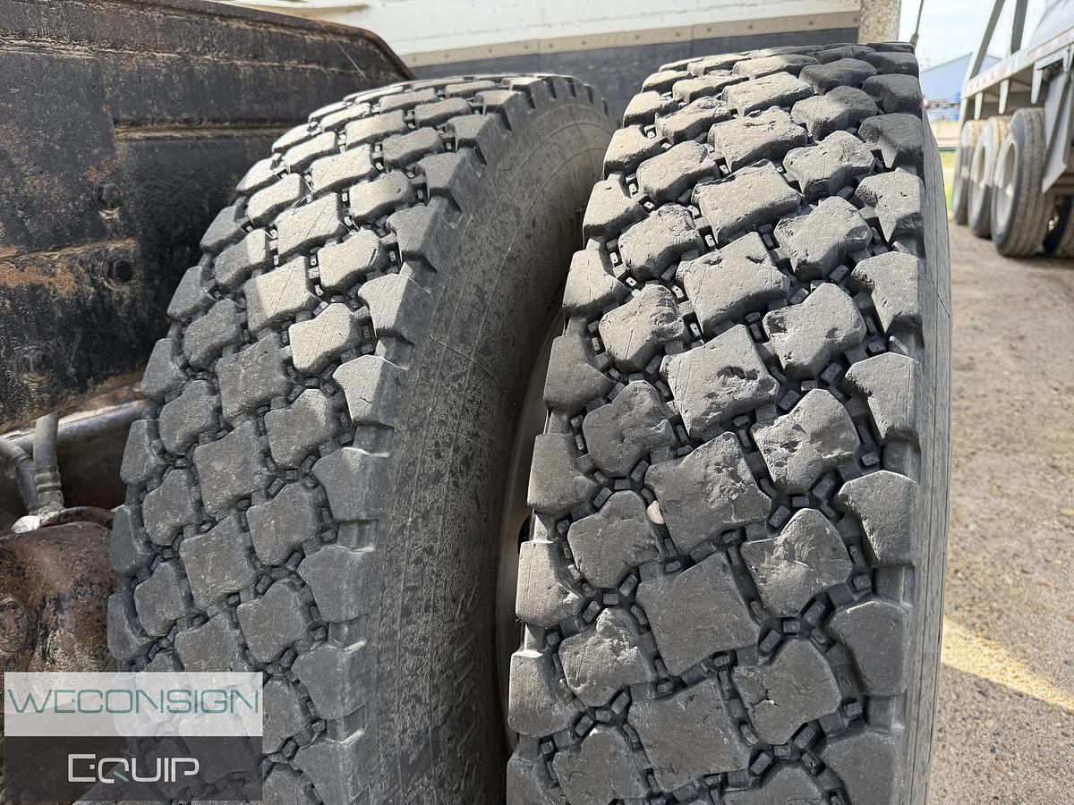 Used 2007 Kenworth T800 Wet Kit Tractor