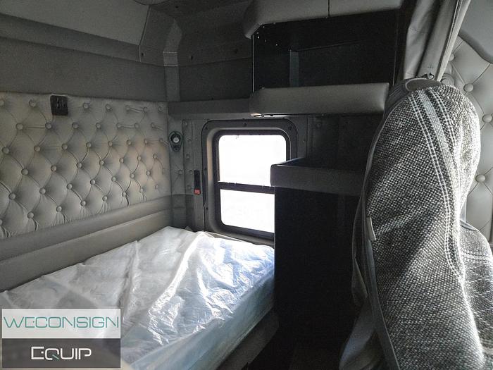 Used 2015 Kenworth T800 Tri Drive Code Semi Vac