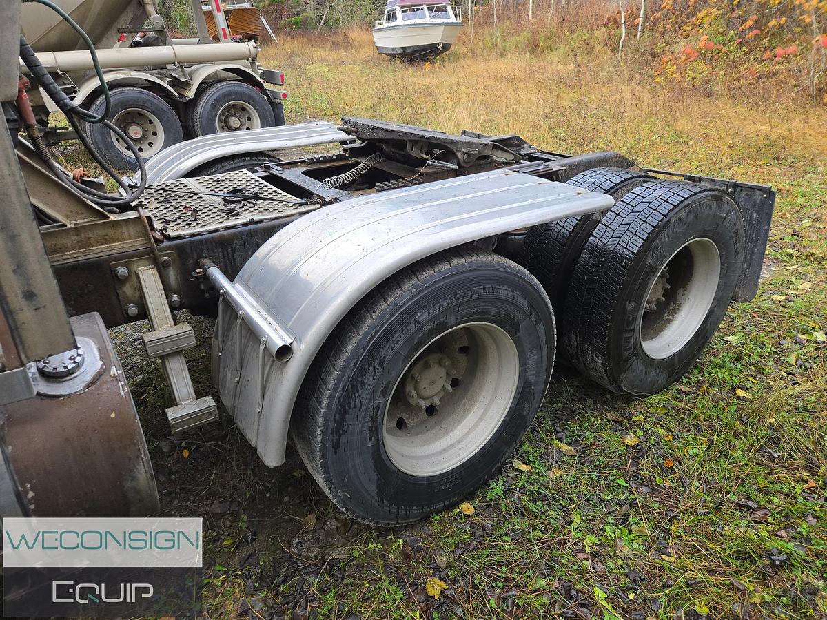 Used 2009 Kenworth W900L TA Sleeper Truck Tractor