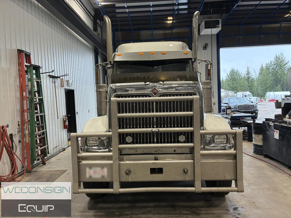 Used 2015 International Eagle Sleeper Truck