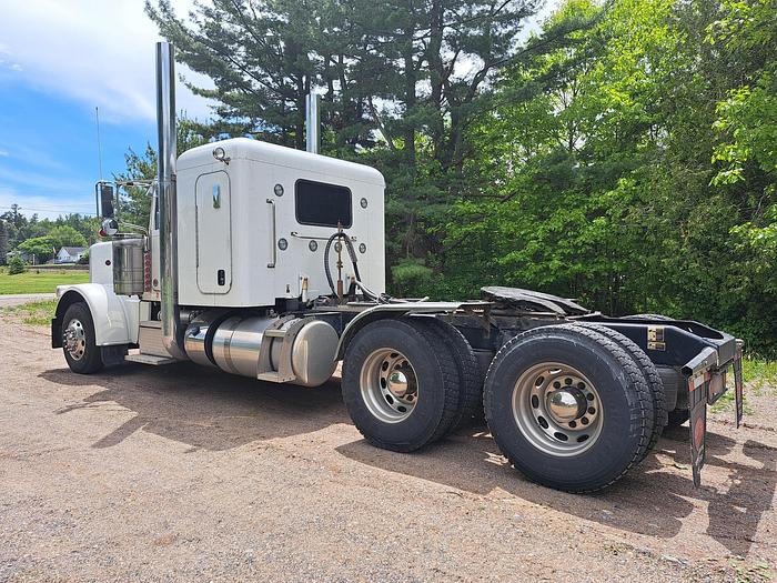 Used 2022 Peterbilt 389 With SUPER 40s HWY Truck Tractor