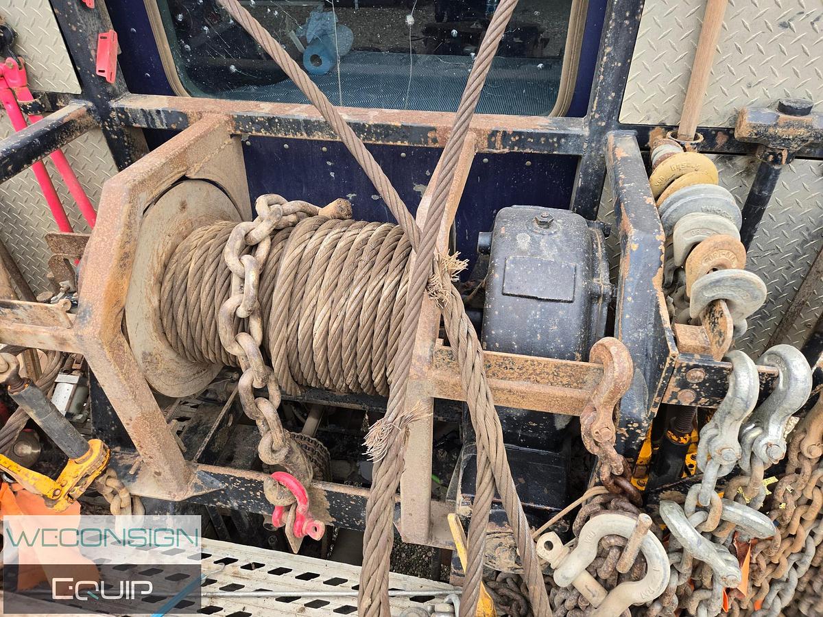 Used 2004 Kenworth T800 Winch Truck