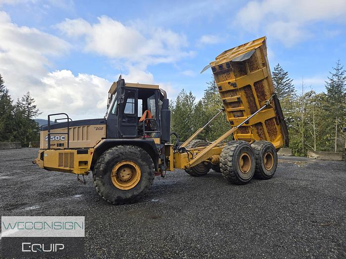 Used 2002 John Deere 250C