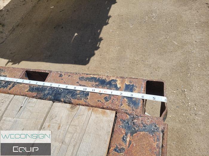 Used 2011 Thruway Super B Hi-Boy Flat Deck SH 76 & SH77