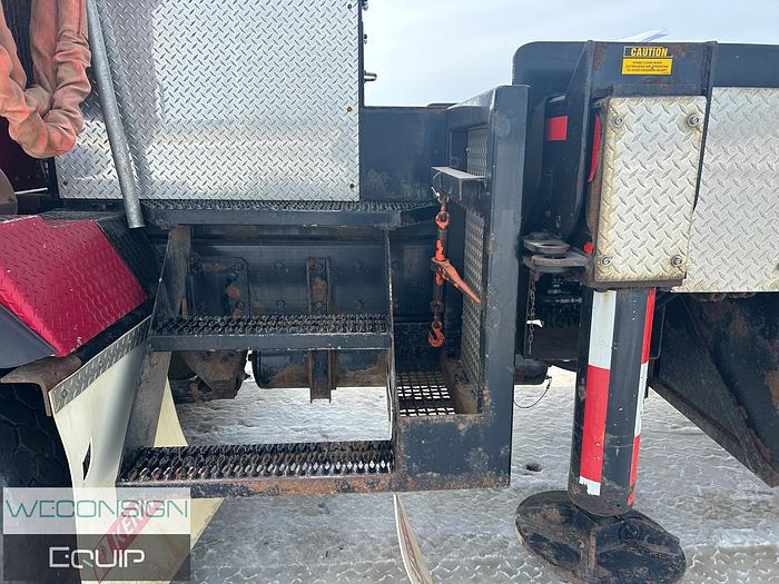 Used 2004 Kenworth T800 Picker Truck