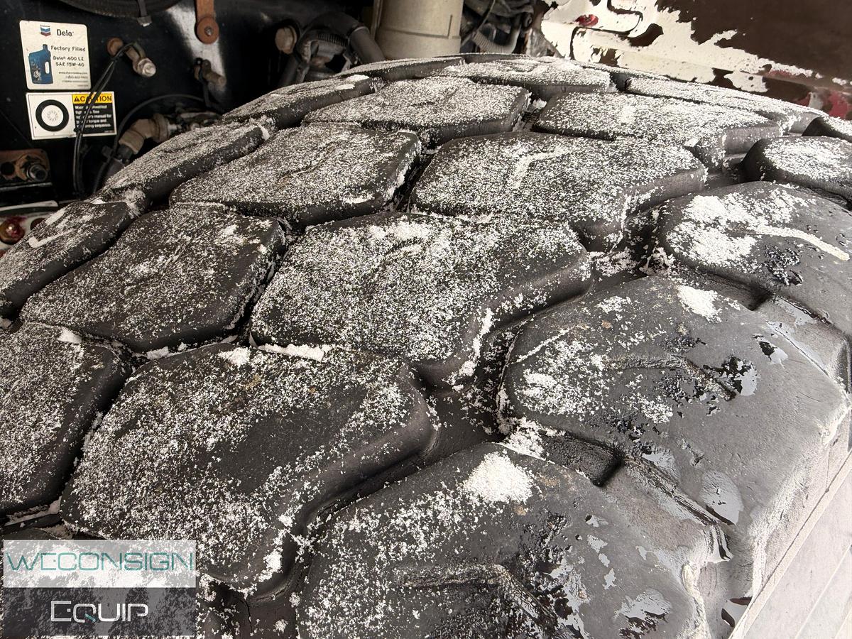 Used 2011 Kenworth T800 Tri Drive Texas Bed Truck