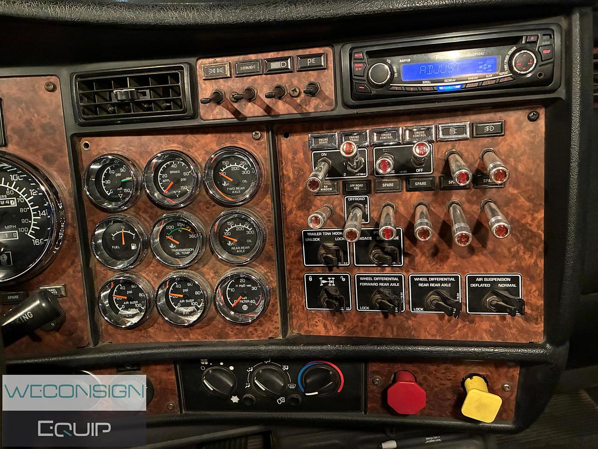 Used 2005 Kenworth T800B Dump Truck