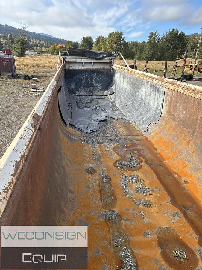 Used 2016 Midland MG37SK3400X End Dump