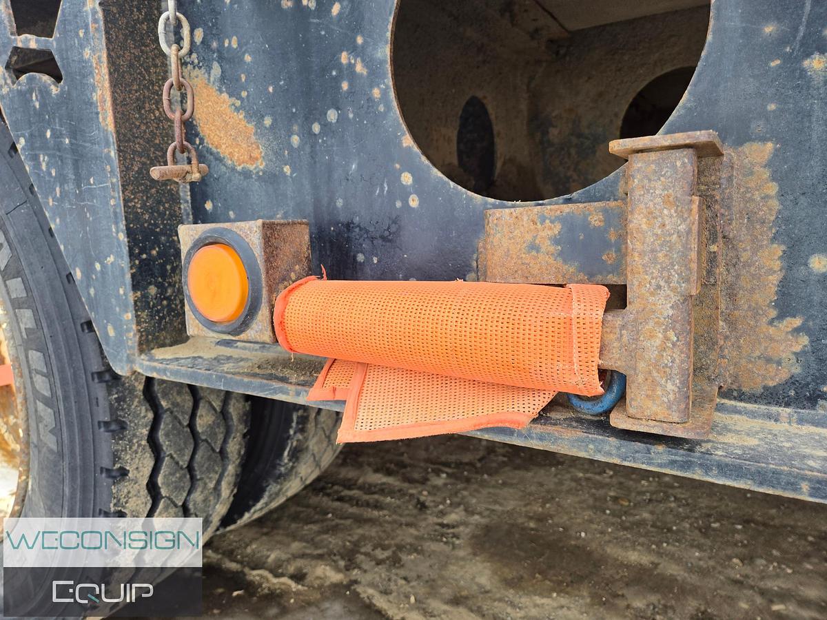 Used 2003 Knight 40T Scissorneck Lowbed