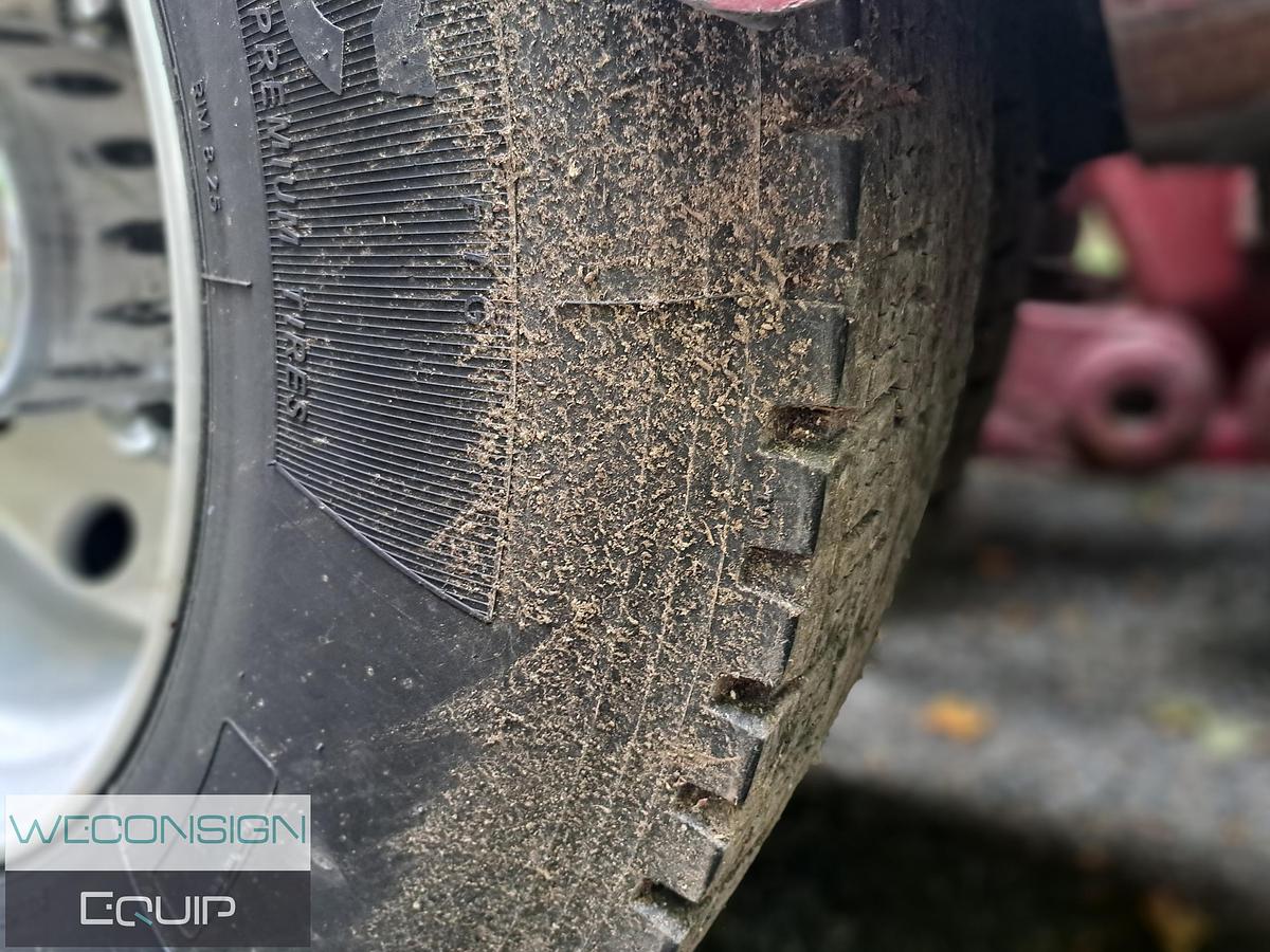 Used 2006 Kenworth W900L Sleeper Tractor