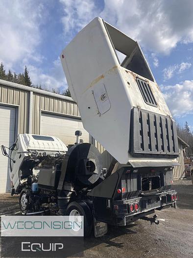 Used 1999 GMC/ISUZU  Single Axle Street Sweeper Truck
