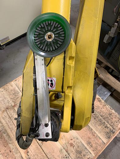 Used FANUC M16iB/20 6 AXIS CNC ROBOT WITH FANUC RJ3IB CONTROLLER